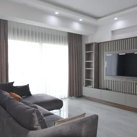 Sleeps 8, Duplex With Shared Pool - Awz 240 * بيليك