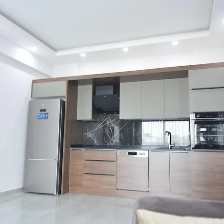 Sleeps 8, Duplex With Shared Pool - Awz 240 شقة